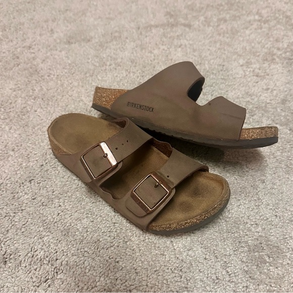 Mocha leather Birkenstock Arizona’s (Little kid 13-13.5) or Euro 31 - Picture 6 of 7